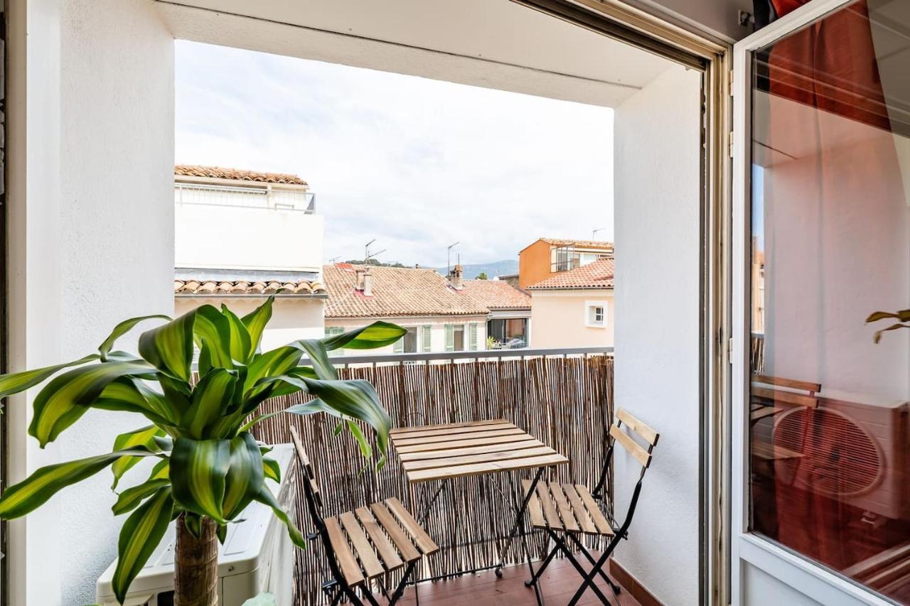 Studio Centre Ville Avec Parking Sanary-sur-Mer Eksteriør billede